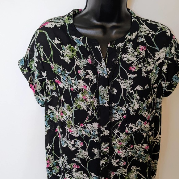 Vera Wang Simply Vera Black and White Floral Print Button Up Blouse Size M - Picture 2 of 6